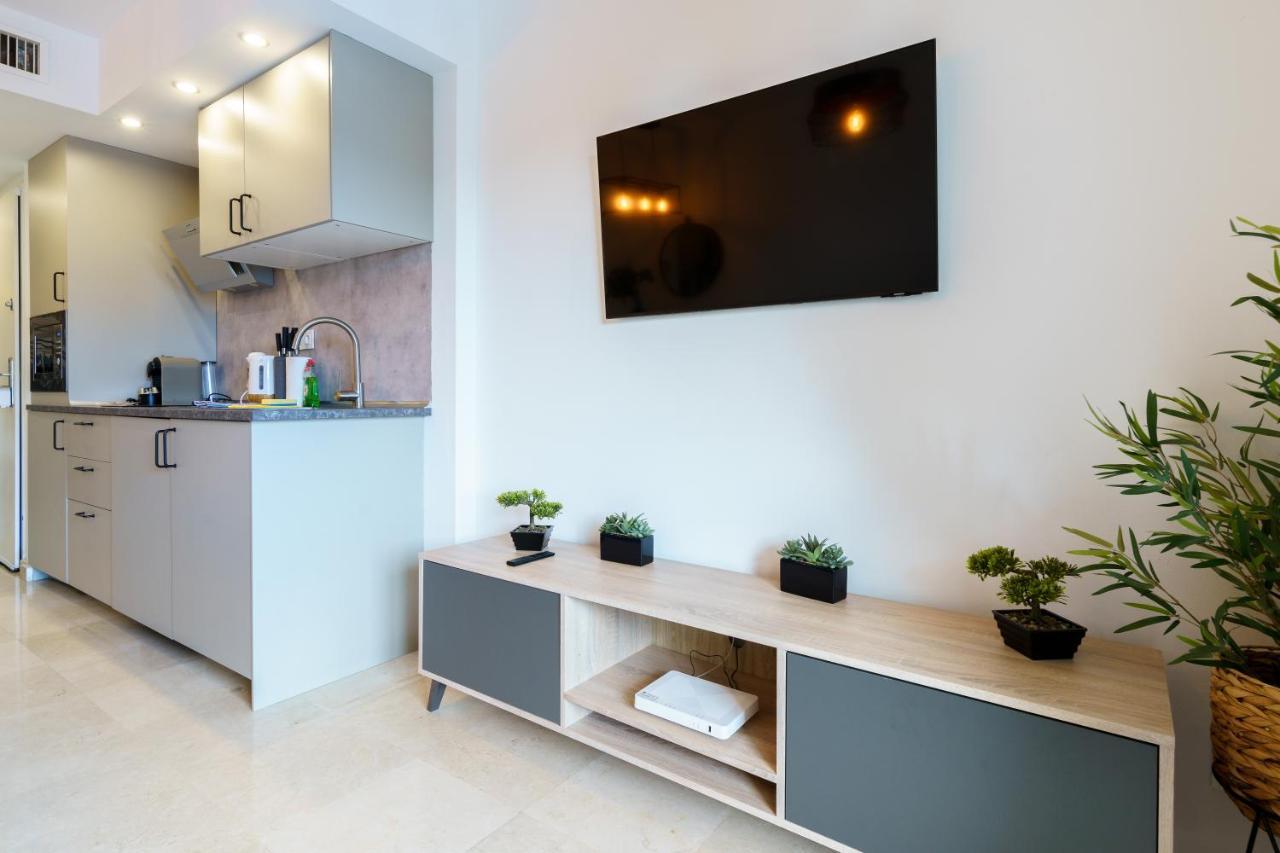 2Nd Line From The Beach , Seaviews + Parking &Pool Benalmadena Exterior photo